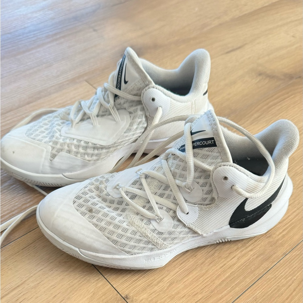 Nike HyperSpeed Court
Volleyball Shoes 3.5